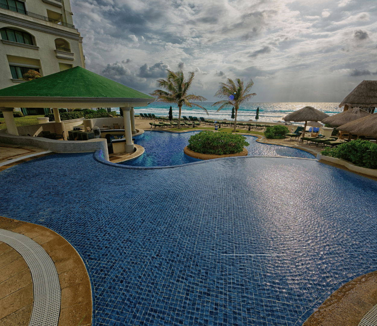 The Pros and Cons of Different Pool Materials