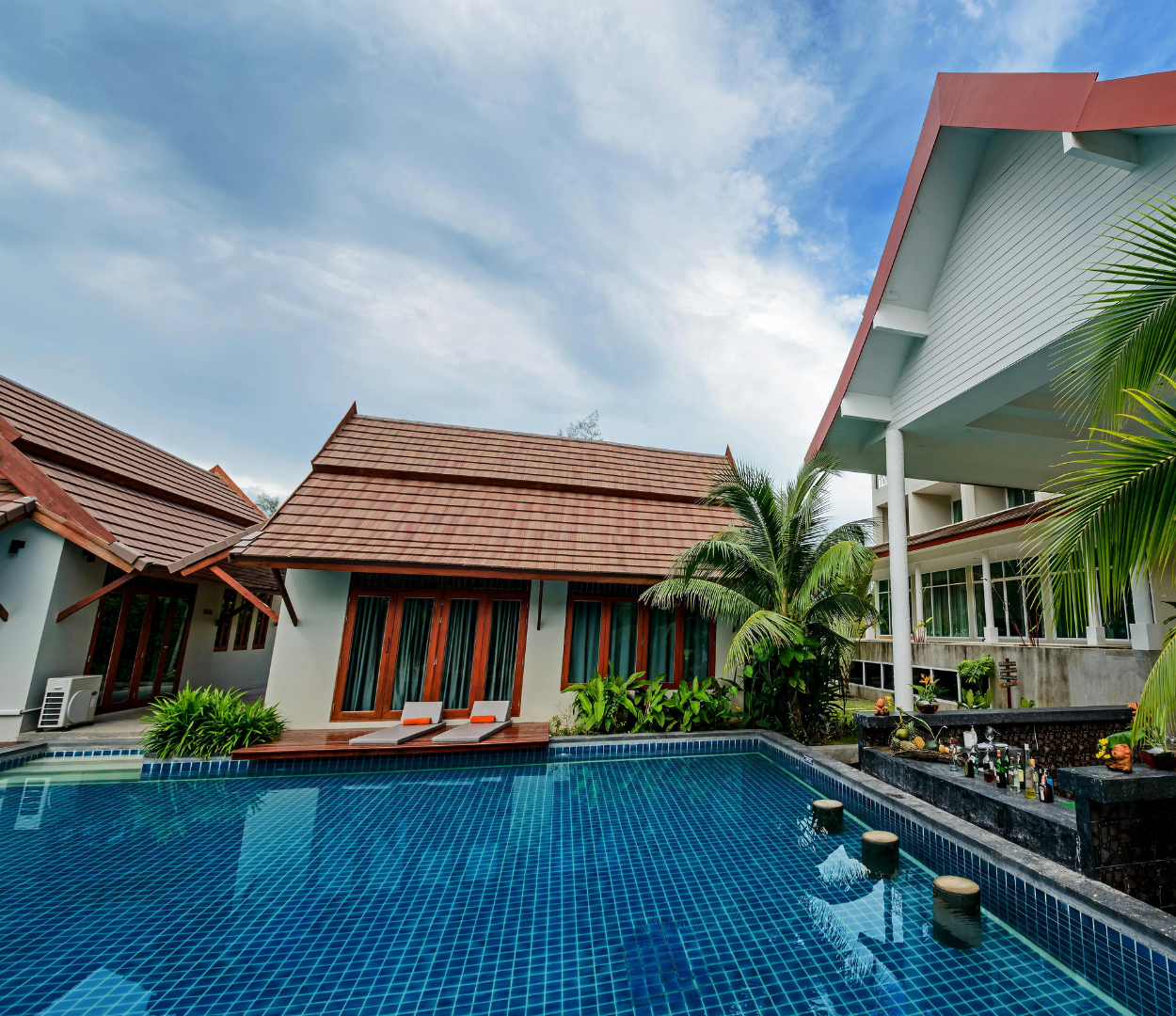 How to Handle Pool Emergencies