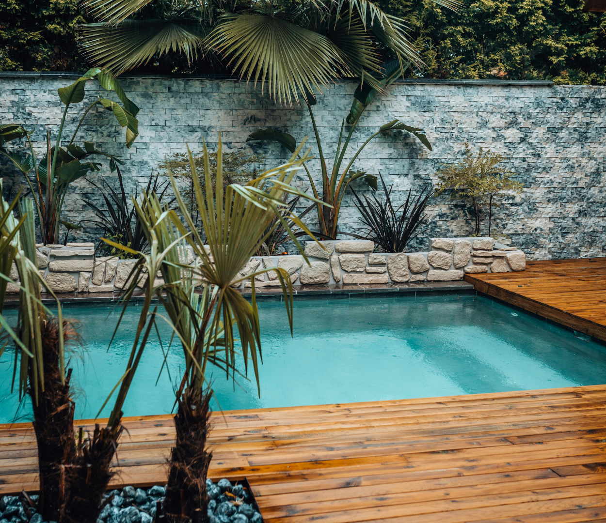 How to Install a Pool Safety Fence