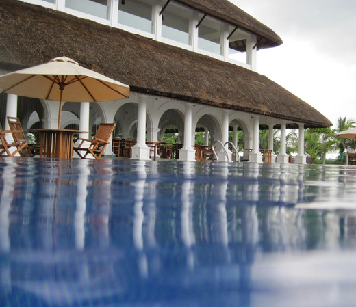 How to Transform Your Pool Area into a Stunning Oasis